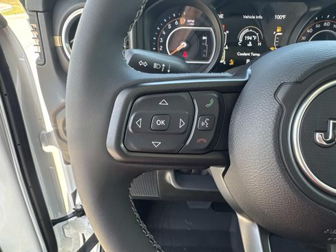 New 2026 Jeep Gladiator Sport AWD/4WD image 22