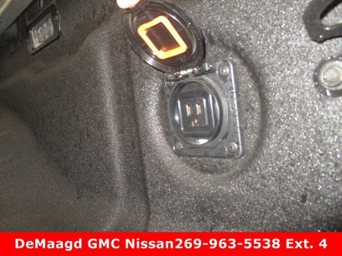 New 2025 Nissan Frontier PRO-4X w/ Pro Premium Package image 16