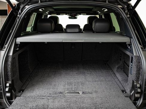 New 2026 Land Rover Range Rover SE AWD/4WD image 18