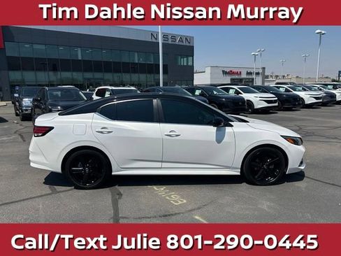 Used 2023 Nissan Sentra SR w/ Midnight Edition Package FWD image 13