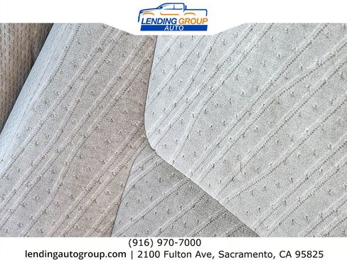 Used 2015 Toyota Sienna LE image 24