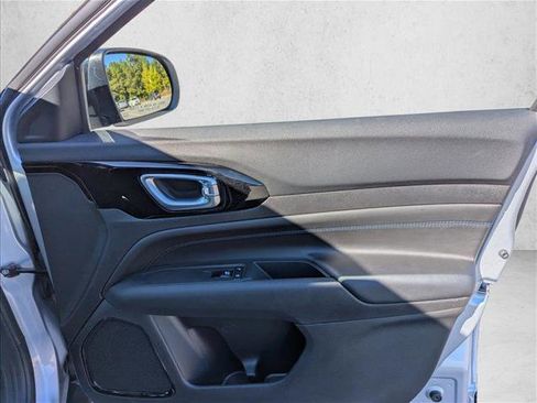 Used 2025 Jeep Compass Latitude w/ Altitude Special Edition image 26