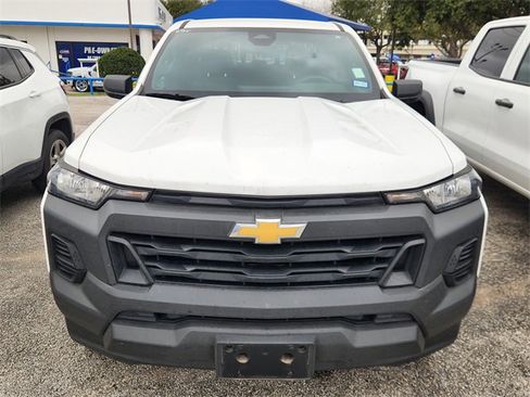 Used 2023 Chevrolet Colorado W/T w/ WT Convenience Package image 2