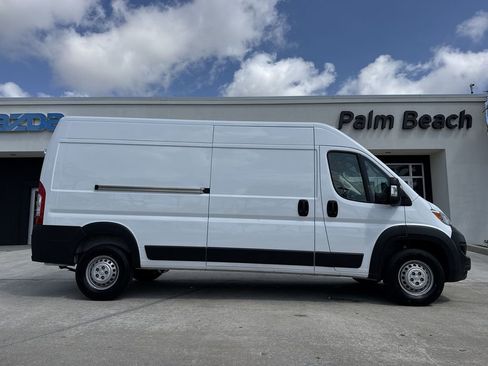 Used 2024 RAM ProMaster 2500 w/ Convenience Group FWD image 23