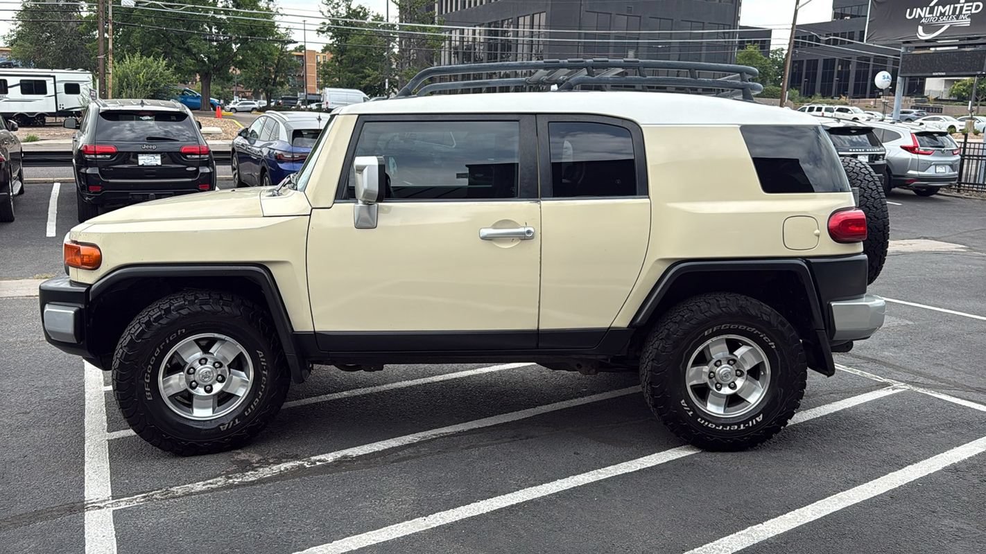 Used 2008 Toyota FJ Cruiser 4WD image 6