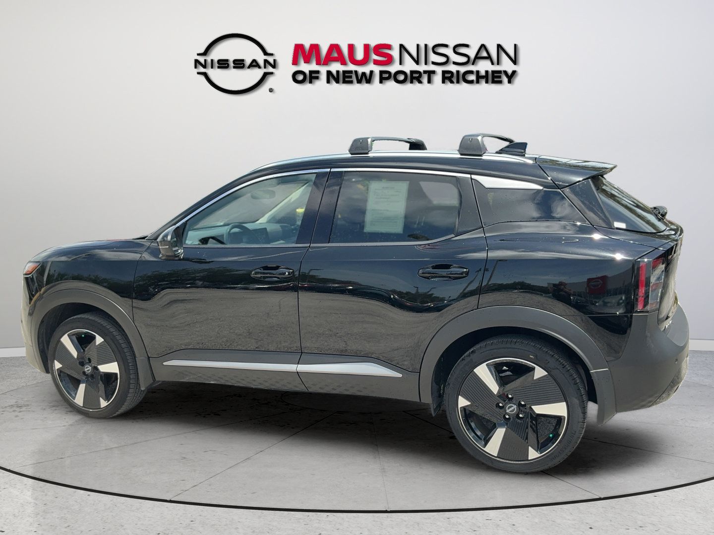 Certified 2025 Nissan Kicks SR FWD image 6