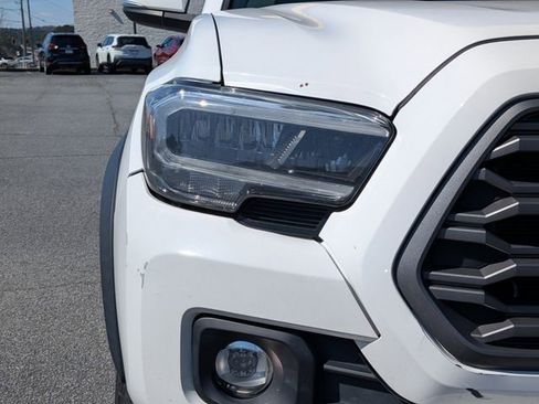 Used 2021 Toyota Tacoma TRD Off-Road image 9