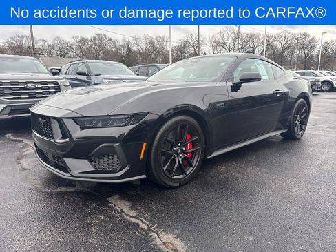 Used 2025 Ford Mustang GT Premium image 2