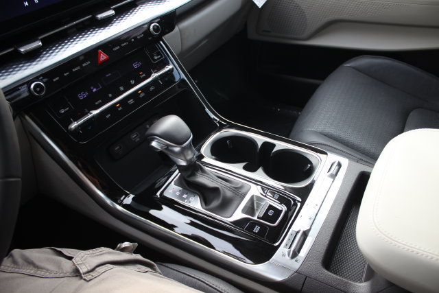 Used 2024 Kia Carnival SX Prestige FWD image 12