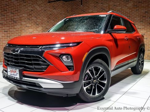 New 2026 Chevrolet TrailBlazer LT w/ Driver Confidence Package image 2