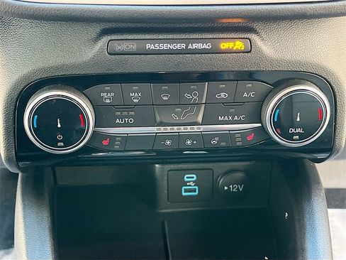 Used 2022 Ford Escape SEL image 15