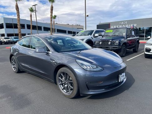 Used 2018 Tesla Model 3 Long Range RWD image 1