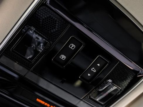New 2026 Land Rover Range Rover SE AWD/4WD image 34