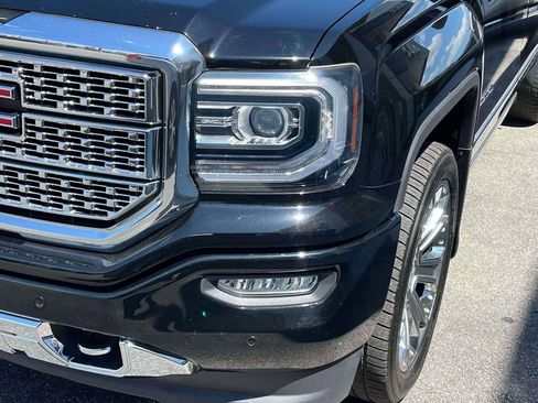 Used 2017 GMC Sierra 1500 Denali w/ Denali Ultimate Package AWD/4WD image 9