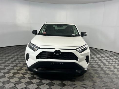 Used 2025 Toyota RAV4 LE image 12