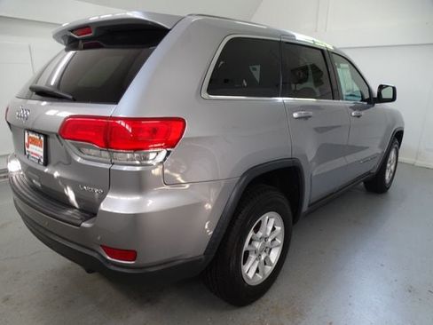 Used 2018 Jeep Grand Cherokee Laredo AWD/4WD image 20