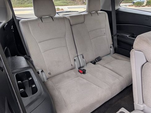 Used 2018 Honda Pilot EX image 6