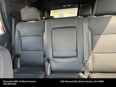 Used 2024 GMC Yukon SLT AWD/4WD image 28