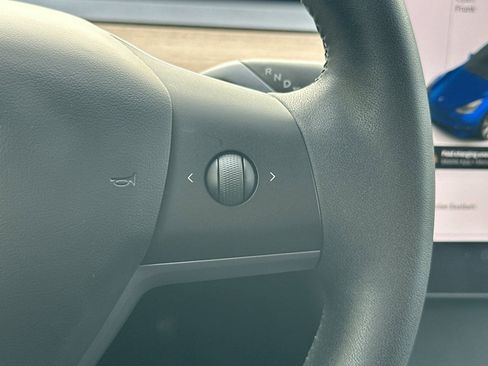 Used 2020 Tesla Model Y Long Range image 27