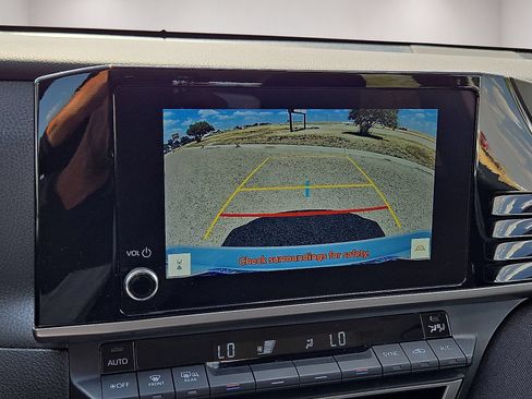 Used 2025 Toyota Camry LE FWD image 28