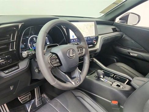 Used 2024 Lexus TX 500h 500h F SPORT Premium w/ Technology Package image 18