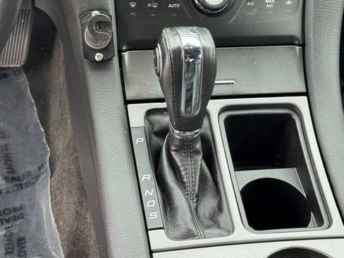 Used 2018 Ford Taurus SEL AWD/4WD image 18