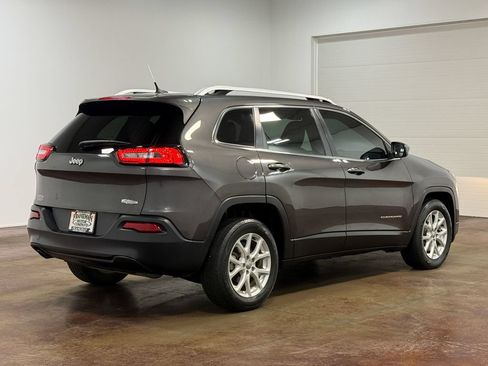 Used 2014 Jeep Cherokee Latitude FWD image 4