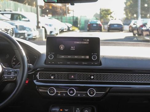 Used 2023 Honda Civic Sport image 18