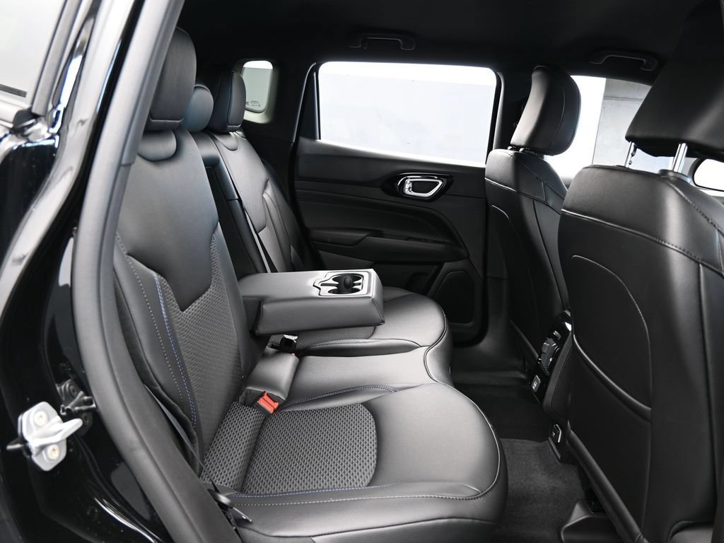 New 2026 Jeep Compass Latitude AWD/4WD image 38