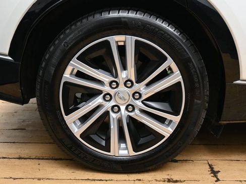Used 2024 Cadillac Lyriq Tech RWD image 11