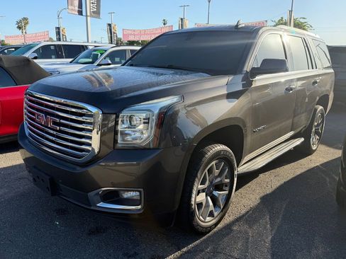 Used 2019 GMC Yukon SLE w/ SLE Value Package image 3