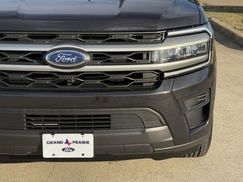 Certified 2024 Ford Expedition XLT image 10