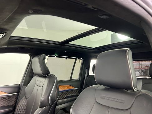 Used 2022 Jeep Grand Cherokee Summit image 23