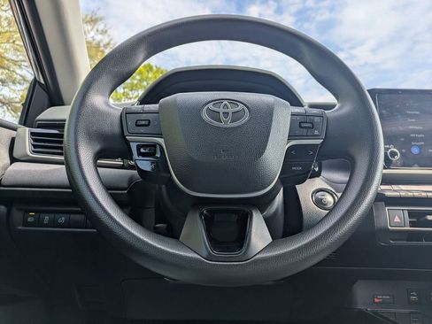 Used 2025 Toyota Camry LE FWD image 22