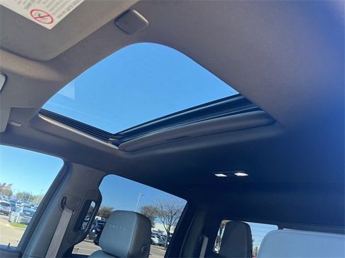 Used 2022 GMC Sierra 3500 Denali image 27