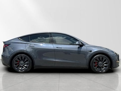 Used 2022 Tesla Model Y Performance AWD/4WD image 2