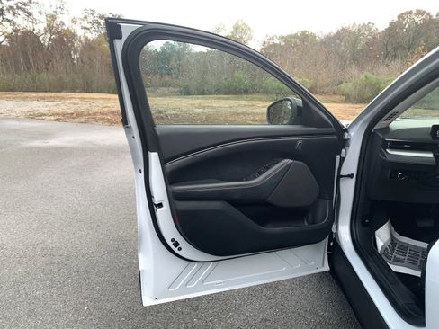 Used 2023 Ford Mustang Mach-E Select image 22