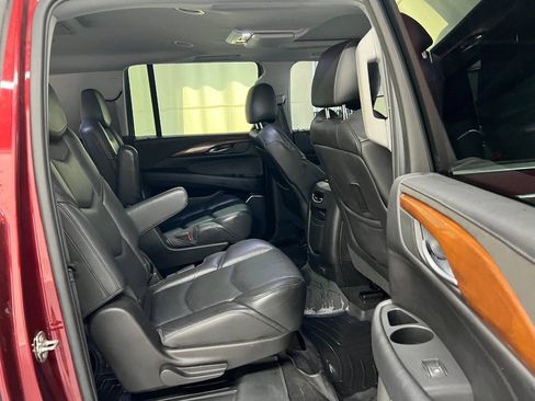 Used 2017 Cadillac Escalade ESV Luxury AWD/4WD image 11