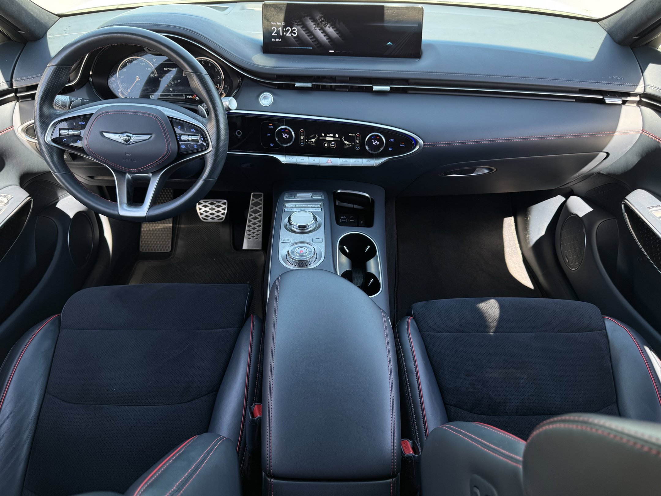 Used 2022 Genesis GV70 3.5T Sport w/ Sport Prestige Package AWD/4WD image 11