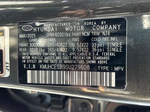 Used 2025 Genesis GV80 2.5T Prestige AWD/4WD image 35
