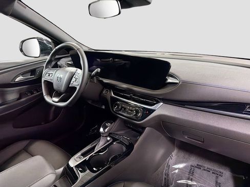 Used 2024 Buick Envista Sport Touring w/ Convenience I Package FWD image 29