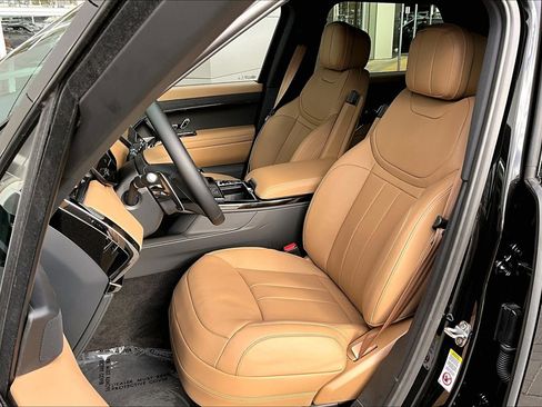 New 2026 Land Rover Range Rover Sport SE AWD/4WD image 9