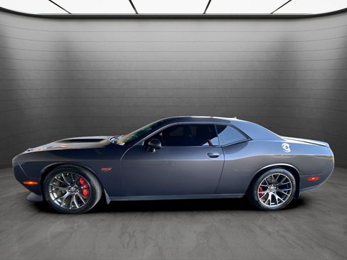 Used 2017 Dodge Challenger SRT w/ Technology Group image 3