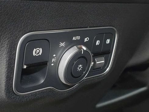 Certified 2026 Mercedes-Benz GLB 250 4MATIC image 26