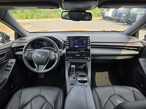 Used 2021 Toyota Avalon XLE FWD image 10