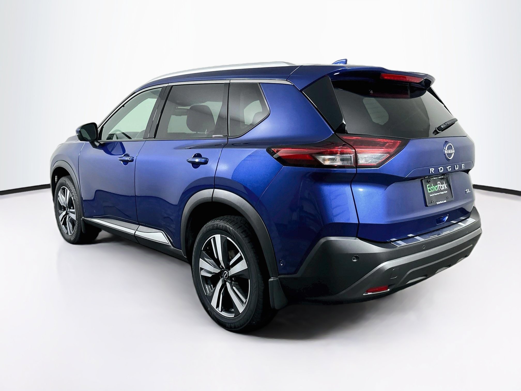 Used 2023 Nissan Rogue SL w/ SL Premium Package FWD image 5
