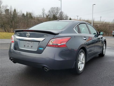 Used 2013 Nissan Altima 2.5 SL w/ Technology Pkg image 4