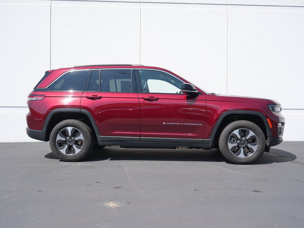 Used 2024 Jeep Grand Cherokee Limited 4xe AWD/4WD image 2