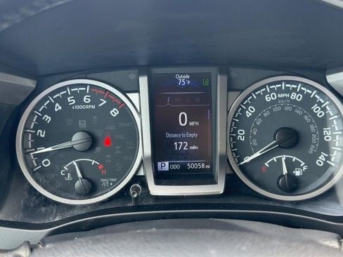 Used 2022 Toyota Tacoma SR5 AWD/4WD image 24