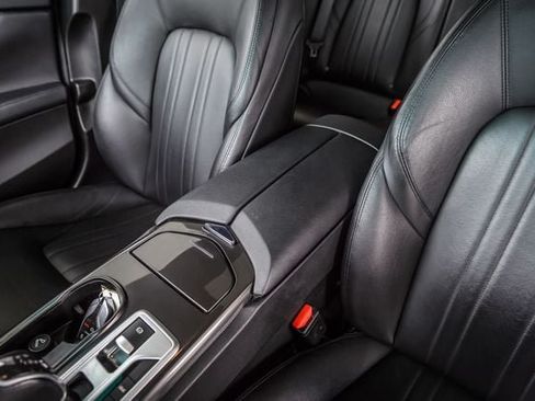 Used 2016 Maserati Ghibli RWD image 32